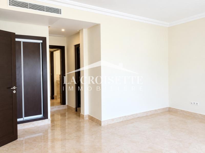 Villa S+4 avec piscine à Gammarth 
